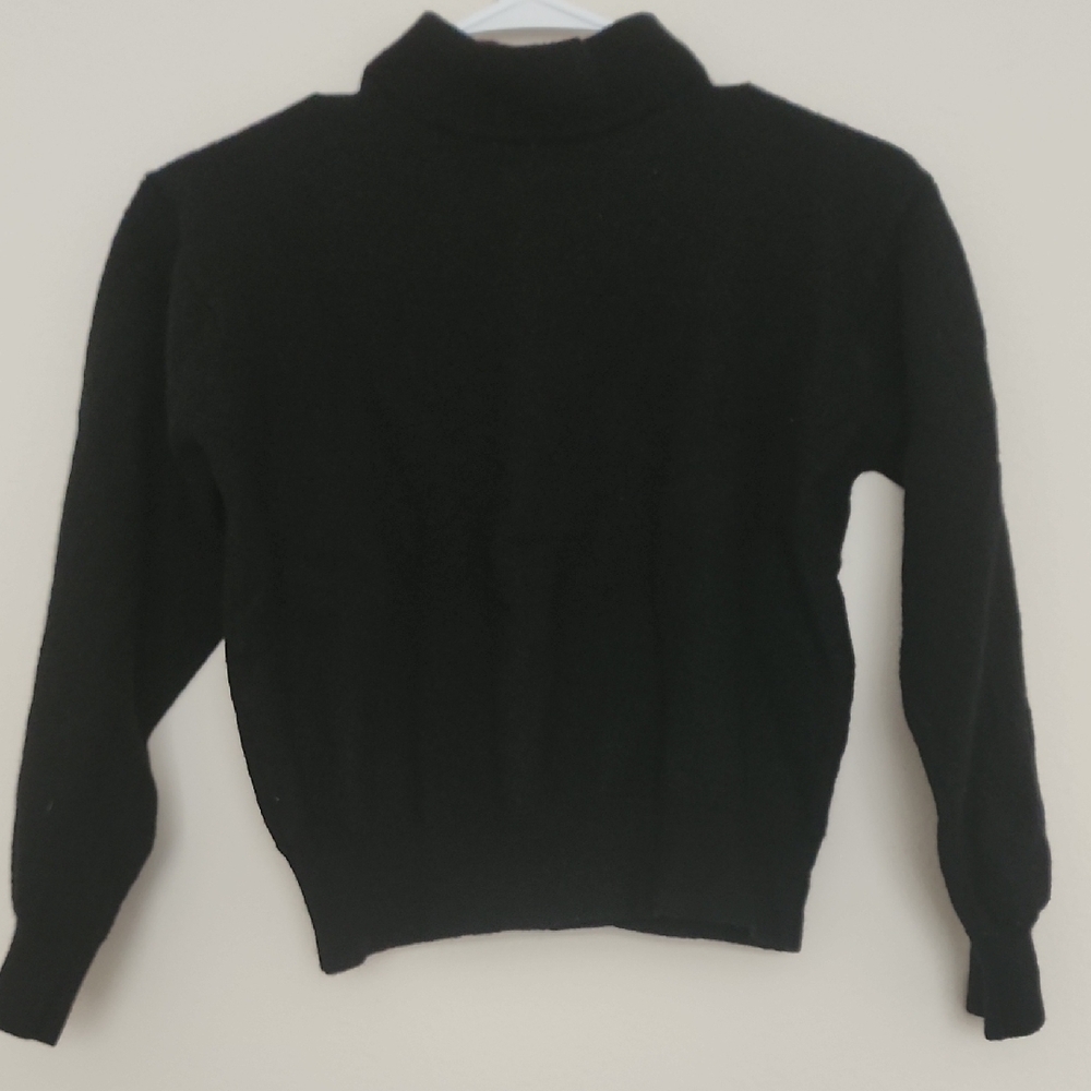 Cortina WOMEN Classic Black Sweater